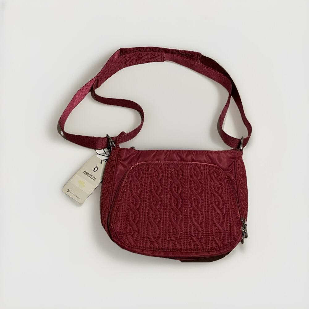 Baggallini Crossbody Purse Burgundy Nylon Travel Zippered Pockets Med Coin Purse